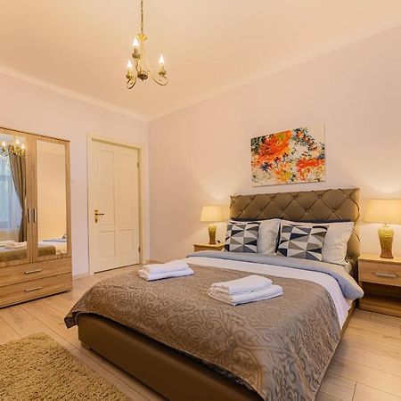 Chic&View Brasov Apartment Extérieur photo
